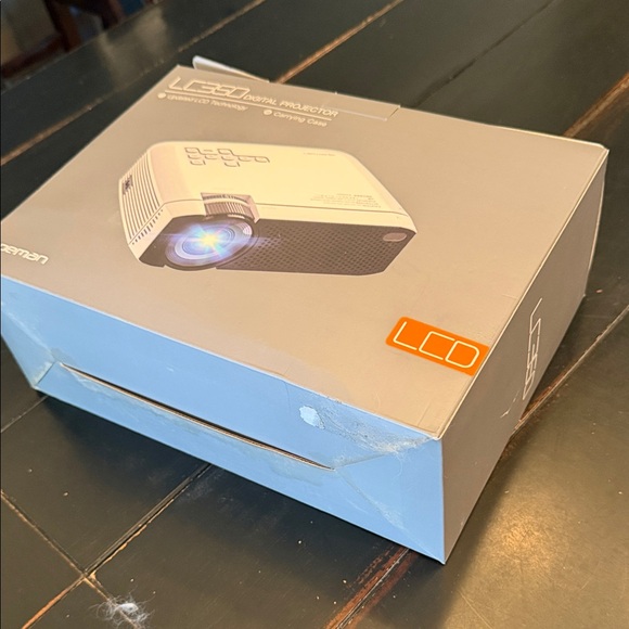 Apeman LCD Digital Projector - Picture 3 of 3